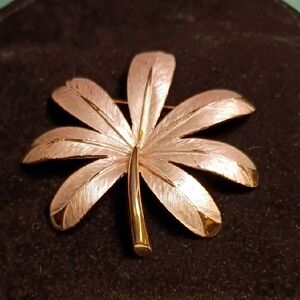 Vintage Pastelli Gold Tone Metal Textured Leaf Design Brooch Cottagecore